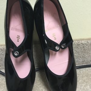 CAPEZIO TAP SHOES WOMEN'S 7- 7 1/2 BLACK